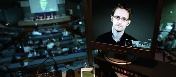 Edward Snowden, excolaborador de los servicios secretos de EEUU - Sputnik Mundo