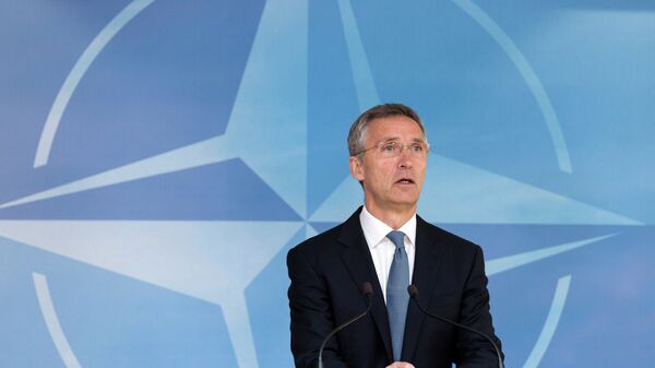 NATO Secretary General Jens Stoltenberg speaks during a media conference at EU headquarters in Brussels on Wednesday, June 24, 2015. - Sputnik Mundo