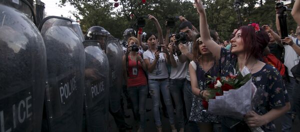Protesta en Armenia - Sputnik Mundo