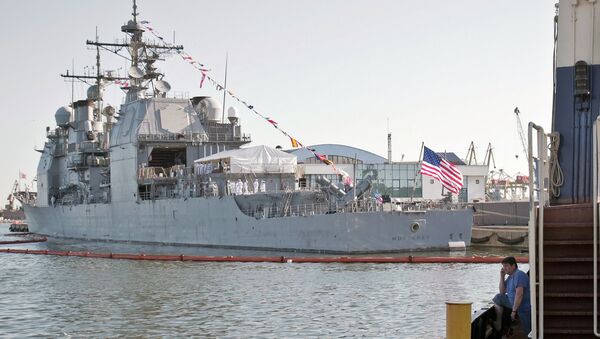 Buque de guerra estadounidense, USS Monterey, en el puerto rumano de Constanta del mar Negro - Sputnik Mundo