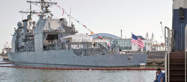 Buque de guerra estadounidense, USS Monterey, en el puerto rumano de Constanta del mar Negro Buque de guerra estadounidense, USS Monterey, en el puerto rumano de Constanta del mar Negro - Sputnik Mundo