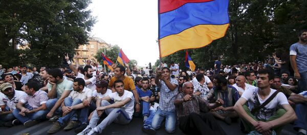 Las protestas en Armenia cumplen una semana - Sputnik Mundo