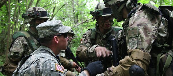 Militares estadounidenses y montenegrinos - Sputnik Mundo