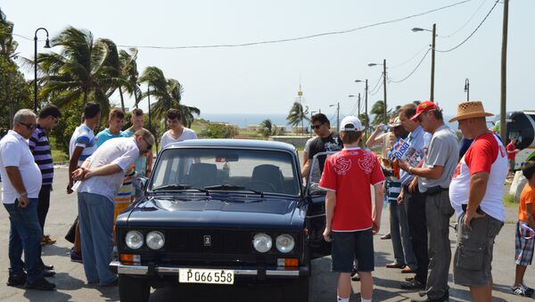 Automóvil Lada en Cuba - Sputnik Mundo