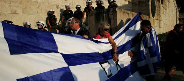 Protestantes estan en contra de las medidas de austeridad, Atenas, Grecia, el 29 de junio, 2015 - Sputnik Mundo