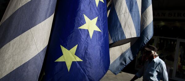 Banderas de Grecia y la UE - Sputnik Mundo
