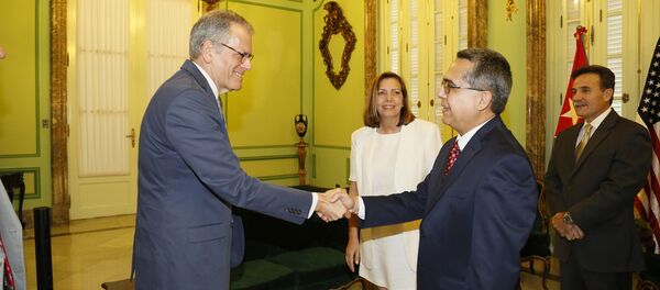 Ministro interino de Relaciones Exteriores, Marcelino Medina González, recibió en la mañana de hoy, en la sede de la Cancillería de Cuba al jefe de la Sección de Intereses de EEUU en La Habana, Sr. Jeffrey DeLaurentis - Sputnik Mundo