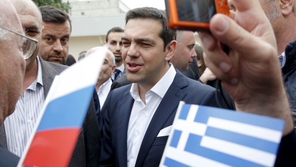 Primer ministro de Grecia, Alexis Tsipras, durante su visita a San Petersburgo, Rusia - Sputnik Mundo