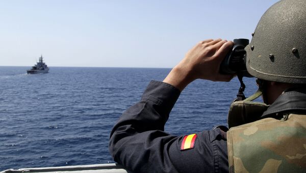 Marino español durante las maniobras (Archivo) Marino español durante las maniobras (Archivo) - Sputnik Mundo