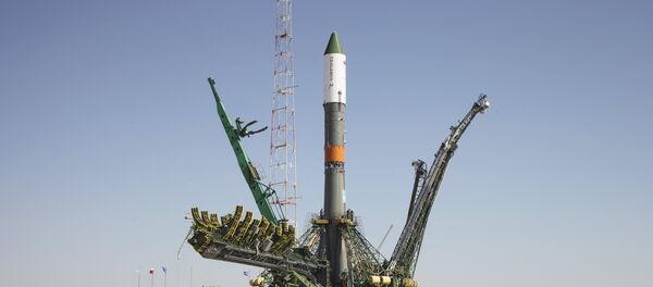 Cohete Progress-M esta lanzado desde el cosmódromo de Baikonur en Kazajistán, el 1 de julio, 2015 - Sputnik Mundo