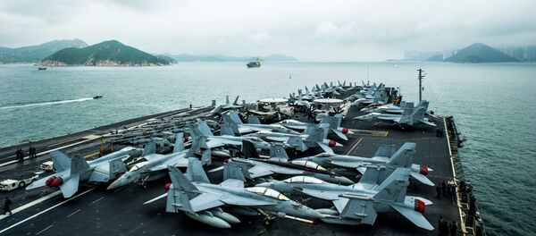 El portaaviones estadounidense USS George Washington se aproxima a Hong Kong, China - Sputnik Mundo