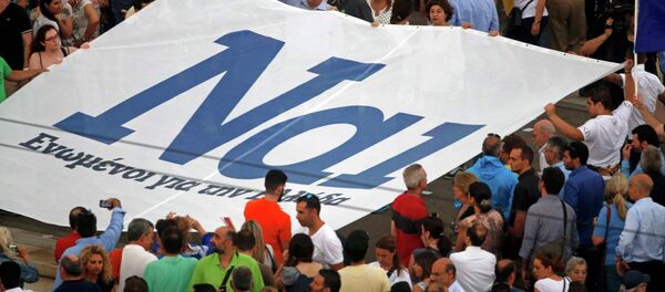 Bandera con la palabra griega Sí - Sputnik Mundo