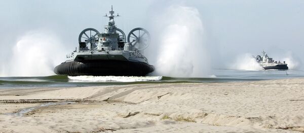 Aerodeslizadores de la clase Zubr (archivo) - Sputnik Mundo