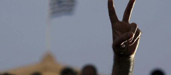 Signo de la victoria, Grecia - Sputnik Mundo