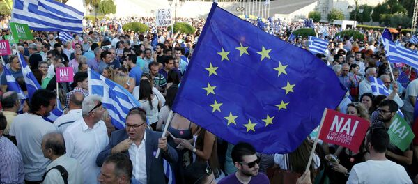 Pro-Euro mitin en Atenas, Grecia, el 3 de julio, 2015 - Sputnik Mundo
