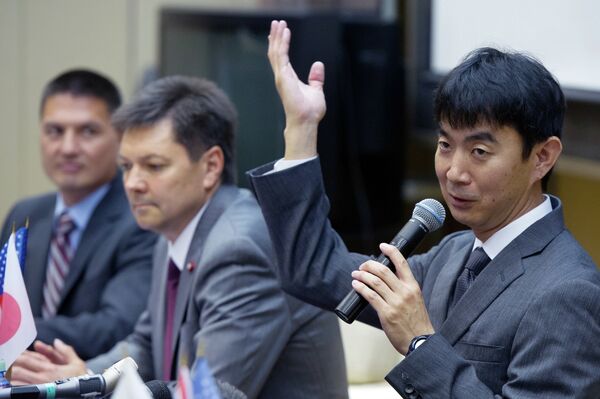 Conferencia de prensa de tripulación de  EEI-44/45 - Sputnik Mundo