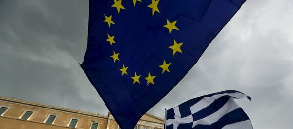 La UE está buscando la salida de Grecia de la eurozona - Sputnik Mundo