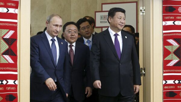 Presidente de Rusia, Vladímir Putin, y presidente de China, Xi Jinping - Sputnik Mundo