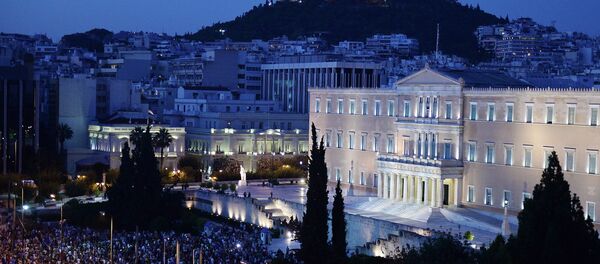 Protestas pro-euro frente al Parlamento de Grecia en Atenas Protestas pro-euro frente al Parlamento de Grecia en Atenas - Sputnik Mundo