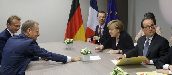 Presidente del Consejo de Europa, Donald Tusk, canciller alemana, Angela Merkel, y presidente francés Francois Hollande - Sputnik Mundo
