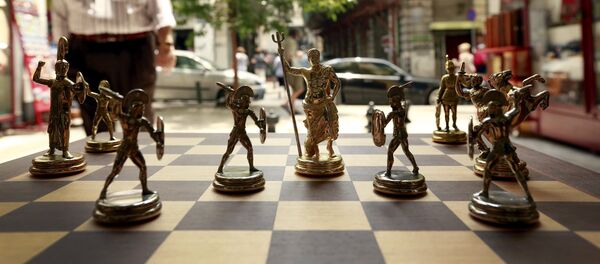 Ajedrez con figuras de dioses griegos y espartanos - Sputnik Mundo