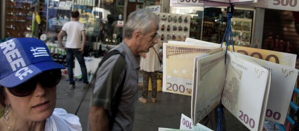 Carteras diseñadas como las billetes de euro - Sputnik Mundo