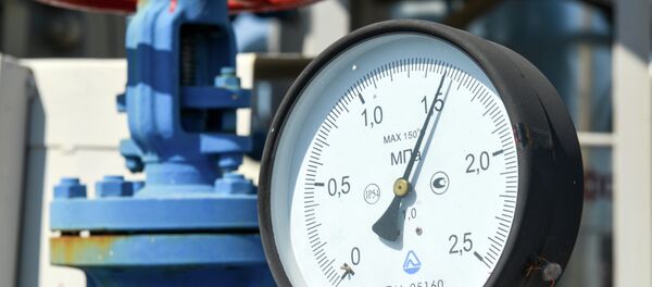 Manómetro en una estación de compresión en Ucrania Manómetro en una estación de compresión en Ucrania - Sputnik Mundo