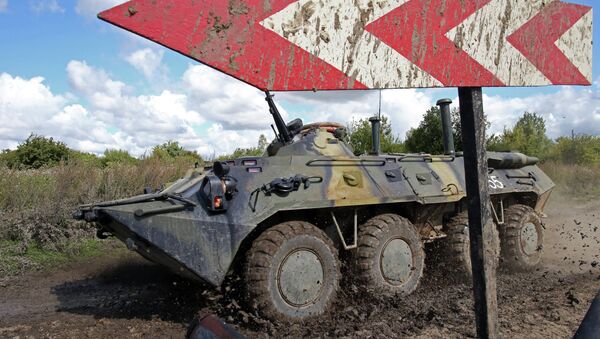 BTR-80, transporte blindado ruso (imagen referencial) - Sputnik Mundo