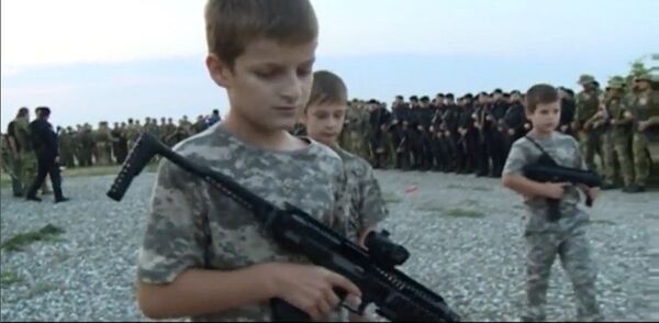 Kadírov lleva a cabo inspección sorpresa de las tropas especiales - Sputnik Mundo