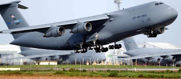 US Air Force C-5 Galaxy takes off from the air base of Moron de la Frontera in Sevilla 06 March 2003. US Air Force C-5 Galaxy takes off from the air base of Moron de la Frontera in Sevilla 06 March 2003. - Sputnik Mundo