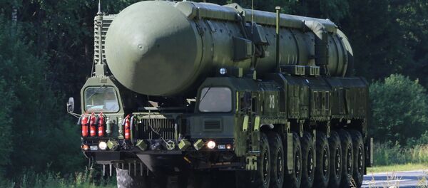 Lanzadera de misiles Yars Lanzadera de misiles Yars - Sputnik Mundo