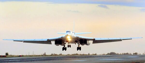 Bombardero estratégico Tu-160 - Sputnik Mundo