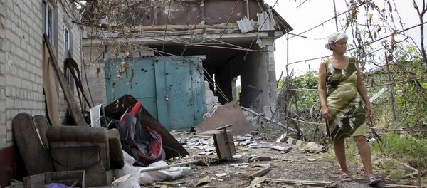 Edificio destruido a las afueras de Donetsk - Sputnik Mundo