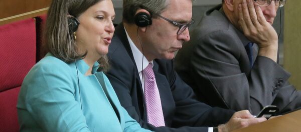 Subsecretaria de Estado de EEUU, Victoria Nuland, durante una sesión parlamentaria en Kiev - Sputnik Mundo
