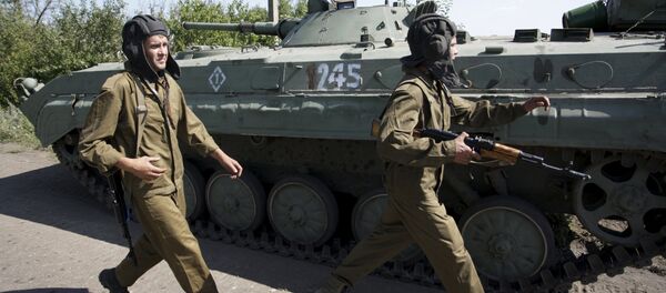 Lugansk completa retirada de armas de calibre inferior a 100 milímetros Lugansk completa retirada de armas de calibre inferior a 100 milímetros - Sputnik Mundo