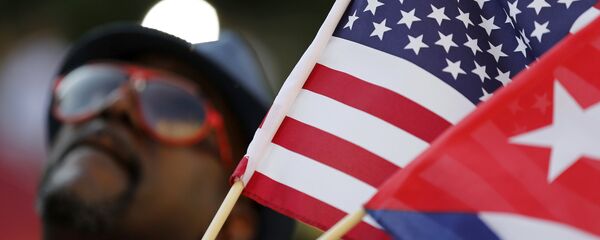 Banderas de EEUU y Cuba Banderas de EEUU y Cuba - Sputnik Mundo
