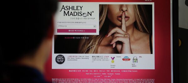 Página web de citas para casados Ashley Madison - Sputnik Mundo
