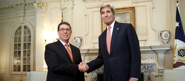 Secretario de Estado, John Kerry, y ministro de Exteriores de Cuba, Bruno Eduardo Rodriguez Parilla - Sputnik Mundo