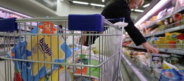 Productos lácteos en un supermercado en Rusia - Sputnik Mundo