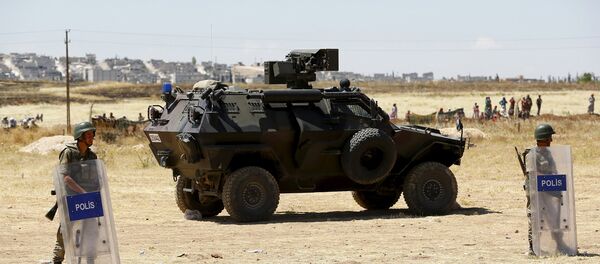 Ataque de combatientes kurdos termina con policía muerto en Turquía Ataque de combatientes kurdos termina con policía muerto en Turquía - Sputnik Mundo