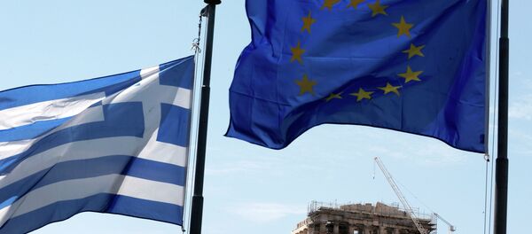 Banderas de Grecia y la UE - Sputnik Mundo
