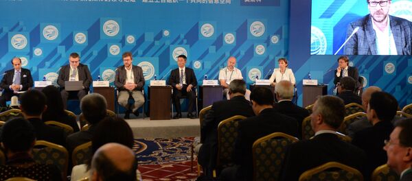 Foro de los principales medios de información de la Organización de Cooperación de Shanghái (OCS) en Moscú, el 28 de julio, 2015 Foro de los principales medios de información de la Organización de Cooperación de Shanghái (OCS) en Moscú, el 28 de julio, 2015 - Sputnik Mundo