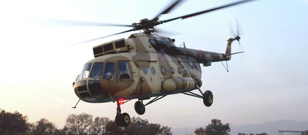 This undated photo shows a Russian-made MI-17 Pakistan Army helicopter landing in Islamabad, Pakistan This undated photo shows a Russian-made MI-17 Pakistan Army helicopter landing in Islamabad, Pakistan - Sputnik Mundo