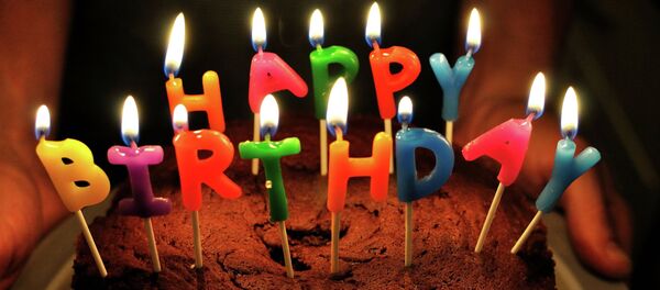 Pastel de cumpleaños - Sputnik Mundo