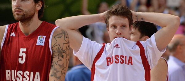 Baloncestistas del equipo nacional de Rusia Dmitry Sokolov y Dmitry Kulagin Baloncestistas del equipo nacional de Rusia Dmitry Sokolov y Dmitry Kulagin - Sputnik Mundo