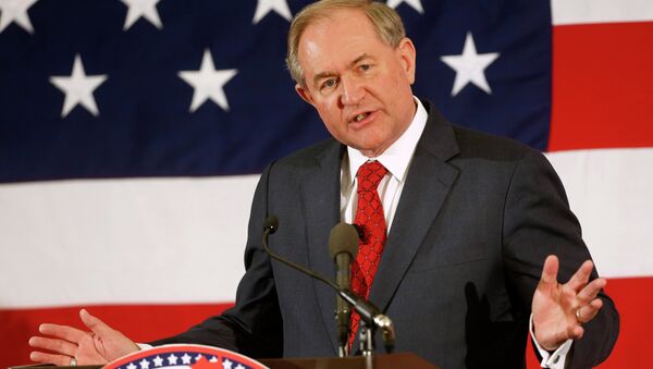 El exgobernador de Virginia y el precandidato para las elecciones presidenciales de 2016, Jim Gilmore - Sputnik Mundo