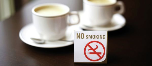 Signo No fumar en el café Signo No fumar en el café - Sputnik Mundo
