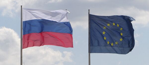 Banderas de UE, Rusia y Alemania Banderas de UE, Rusia y Alemania - Sputnik Mundo