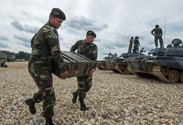 Participantes de los Juegos Militares Internacionales 2015 se entrenan en Alábino Participantes de los Juegos Militares Internacionales 2015 se entrenan en Alábino - Sputnik Mundo