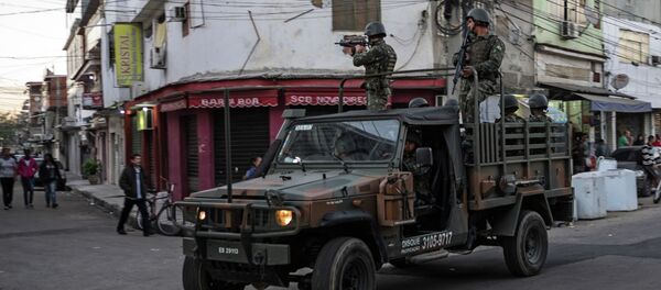 Policías en una favela de Río de Janeiro - Sputnik Mundo
